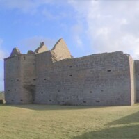 03.  Noltland Castle.jpg